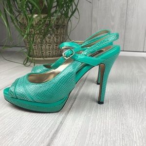 White House Black Market aqua green leather snakeskin pattern heels
